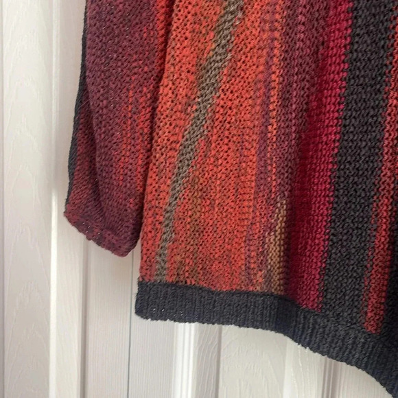 Soft surroundings, asymmetrical lightweight V-neck sweater top - Picture 4 of 7